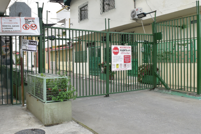 Los barrios han implementado las rejas para evitar los asaltos en Guayaquil.