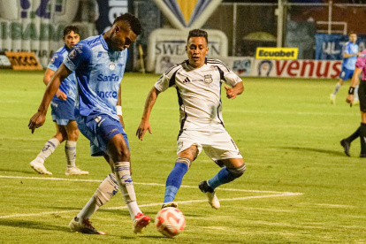 Ambato 29 de junio 2025 estadio Universidad IndoamÃ©rica Bellavista Macara se enfrenta a Emelec por la dÃ©cima octava fecha del campeonato nacional de futbol serie A segunda etapa de la Liga Ecuabet FOTOS API JORGE PEREZEl 1-1 ante Macará, fue el tercer empate consecutivo de un Emelec que permanece en la zona comprometida con el descenso, en el puesto 14°.