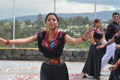 En Casa Somos hay talleres de danza, teatro, música y mas.