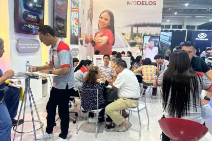 Casaplan-Motorplan recibió a los asistentes del AutoShow 2025 con asesoría personalizada sobre su modelo de compra programada.