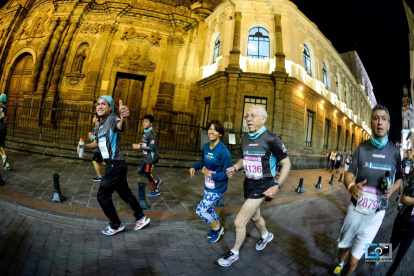 Alrededor de 15 mil deportistas participarán en la ‘Ruta de las Iglesias’, una carrera que recorre el Centro Histórico de Quito.