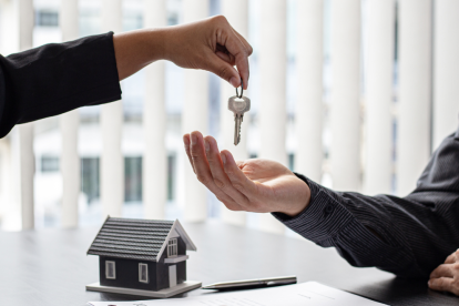 En Ecuador existen regulaciones que impiden al inquilino adquirir un inmueble tras haberlo habitado por más de 20 años