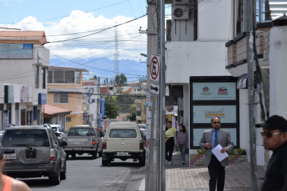 El parque automotor de Quito es el más grande de Ecuador y tiene cerca de 700,000 vehículos.