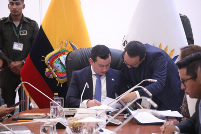 El presidente de la Comisión de Fiscalización Ferdinan Álvarez anunció la fiscalización de la obra en Guayaquil.