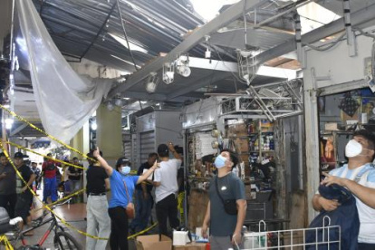 En el último atentado en las calles Chile y Ayacucho fueron afectados alrededor de seis módulos de comerciantes.