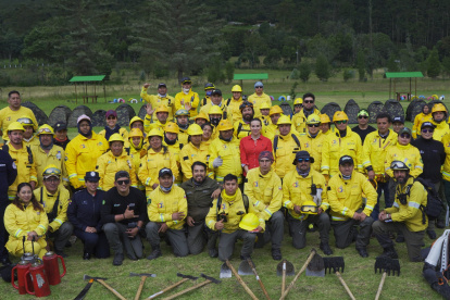 Guardaparques del país se capacitan ante incendios.