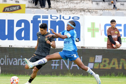 Aucas y Macará se enfrentan en el estadio Gonzalo Pozo Ripalda.