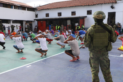 Los funcionarios estarían presuntamente vinculados a una red de narcotráfico que operaba desde el interior de centros de privación de libertad.