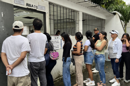 En las elecciones de febrero de 2025, el 82,03 % del padrón electoral se presentaron a sufragar en sus recintos electorales.