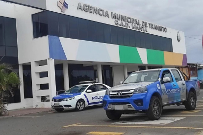 El Gobierno Nacional oficializó la intervención de las competencias de tránsito, transporte terrestre y seguridad vial en el cantón Manta.