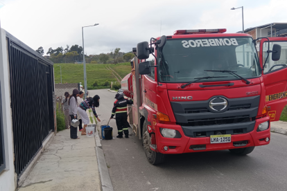 Tanqueros, camionetas y puntos de abastecimiento se han convertido en la única alternativa de acceso al agua
