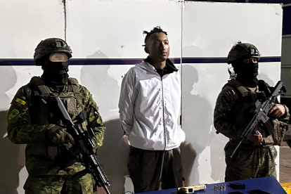 Ejército intensifica controles y detiene a presunto criminal en Cumbayá, oriente de Quito.