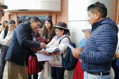 Organizaciones sociales presentaron una medida cautelar contra el Ministerio del Ambiente para dejar sin efecto la licencia ambiental otorgada al proyecto Loma Larga.