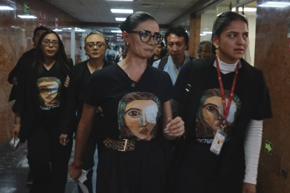 Jhajaira Urresta durante el anuncio de su salida del movimiento Revolución Ciudadana, este 10 de julio de 2025.