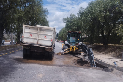 Situación. El hundimiento se formó en la Av. Manuel Córdova Galarza.