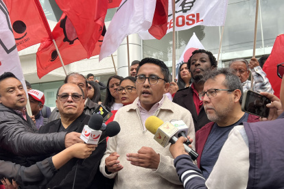 UNE convoca movilización nacional en defensa de la educación y los derechos docentes