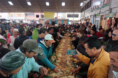 Unión. Al menos 100 comerciantes participaron de la pampamesa.