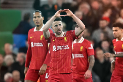 Diogo Jota jugaba como delantero en Liverpool de Inglaterra
