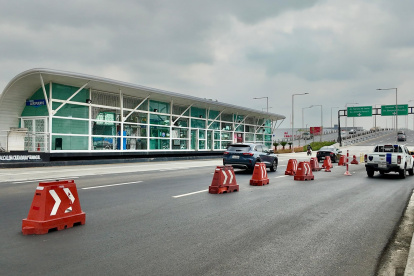 Este mes, la estación de la Metrovía ubicada a escasos metros del aeropuerto de Guayaquil volverá a estar operativa.