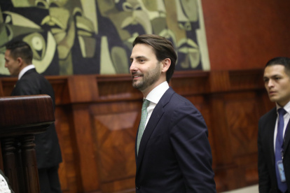 La Asamblea presidida por Niels Olsen desconoció la terna enviada por la anterior Legislatura y envió una nueva al CPCCS para la renovación de la Judicatura.