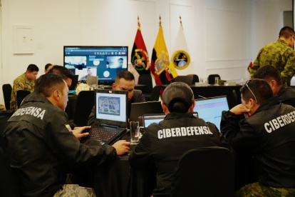 Nueva ley permite al CIES acceder a datos privados sin orden judicial, generando preocupación por posibles abusos de poder