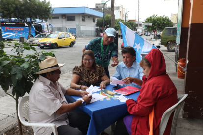 Vecinos pertenecientes al Comité Pro Mejoras del Barrio Garay se reunieron la semana pasada para registrar a niños de la zona en actividades culturales que se realizarán por las fiestas julianas.