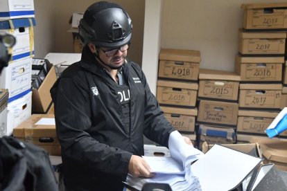 Miembro del Registro de la Propiedad de Manta habría aceptado la venta de un bien incautado