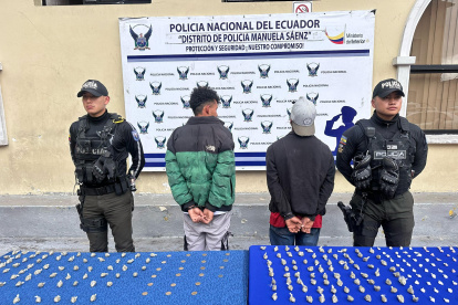 En otro operativo en San Roque, se aprehendió a dos hombres por el delito de tenencia de sustancias sujetas a fiscalización.