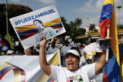 Fotografía de una movilización a favor del senador Miguel Uribe Turbay en Cali (Colombia).