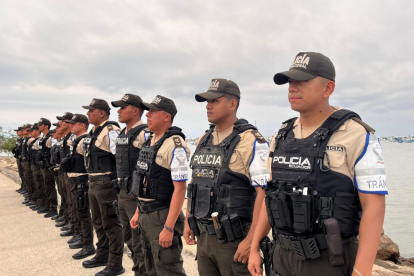 La Policía Nacional asumió el control de la Agencia de Tránsito de Manta