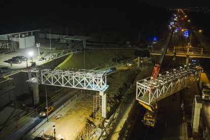 El nuevo paso peatonal facilitará el cruce entre la Terminal y la
parada ‘Universidad del Pacífico’, que se ubicará al frente, en el sentido sur–norte de
la vía.