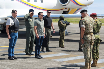 El presidente Daniel Noboa durante su visita oficial a Esmeraldas, entregó obras sociales, reforzó la seguridad y expresó su respaldo a las Fuerzas Armadas y la Policía Nacional.