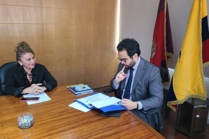 La Confederación de Jubilados entregó cinco propuestas al titular del IESS en una reunión en el edificio Zarzuela en Quito.