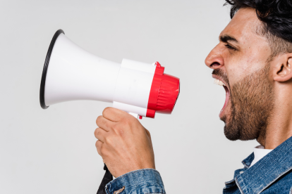 Hacer ruido en áreas residenciales está regulado por la ley