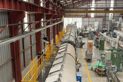 Los 350 metros de tubería de polietileno de alta densidad (PEAD) llegarán este jueves al páramo Antisana para iniciar el reemplazo del tramo averiado tras el deslave ocurrido el pasado 9 de julio.