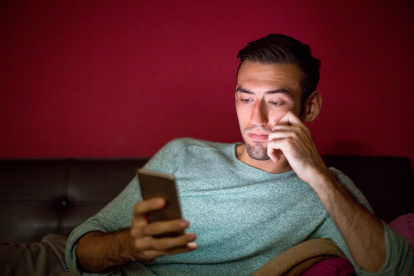 Detenido en Ecuador por almacenar más de 100 archivos de abuso sexual infantil.