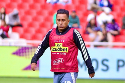El volante peruano Christian Cueva es titular en Emelec para los duelos de LigaPro.