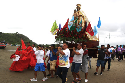 La Virgen del Carmen es venerada en varios sectores de la provincia de Santa Elena.