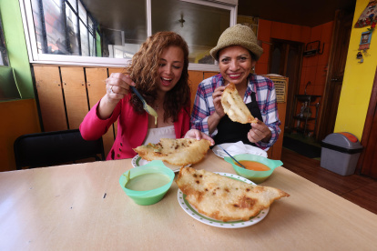 Alicia Quinteros prepara a diario estas empanadas tradicionales con más de 30 años de historia.