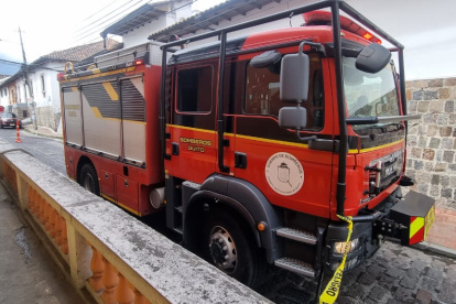 En el sector de San Juan entre las calles Benalcázar y Carchi se registró un incendio estructural de una vivienda., personal de Bomberos acudió para atender la emergencia.