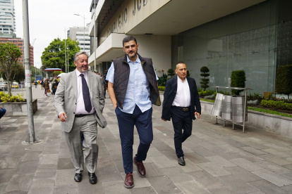 Un juez resolvió llamar a juicio a 22 procesados, entre ellos el alcalde de Guayaquil, Aquiles Álvarez.