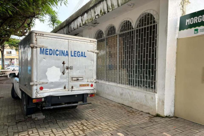 AMBOS CUERPOS FUERON LLEVADOS A LA MORGUE DE BABAHOYO Y SOLO EL DE LA MUJER AÚN NO ES IDENTIFICADO AG-EXTERNOS