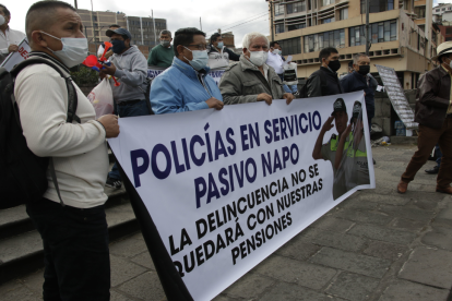 Protesta de afectados por el caso Isspol.