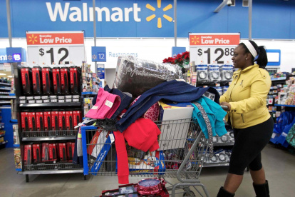 Walmart es uno de los negocios de Estados Unidos que compra textiles a Bangladés.