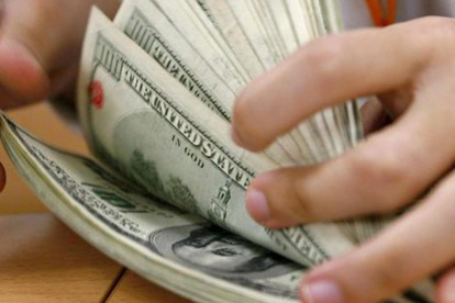 En Ecuador ha aumentado el depósito del dinero en bancos.