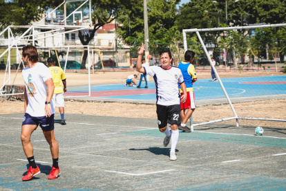 El indor fútbol deporte favorito de los ecuatoriano se lo vuelve a jugar por las fiestas de Guayaquil.