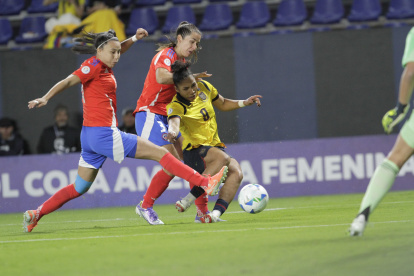 Ecuador perdió 2-1 ante Chile en la cuarta fecha del grupo A.