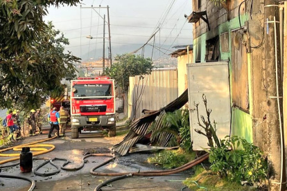 Un incendio se registró en un inmueble ubicado en el noroeste de Guayaquil, la madrugada de este martes 22 de julio.