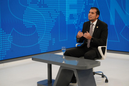 Harold Burbano aseguró que el Gobierno impulsa bonos permanentes y más microcréditos