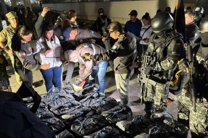 Operativo de la Armada frente a costas de Manta incauta 1,8 toneladas de cocaína valorada en 45 millones de dólares.
